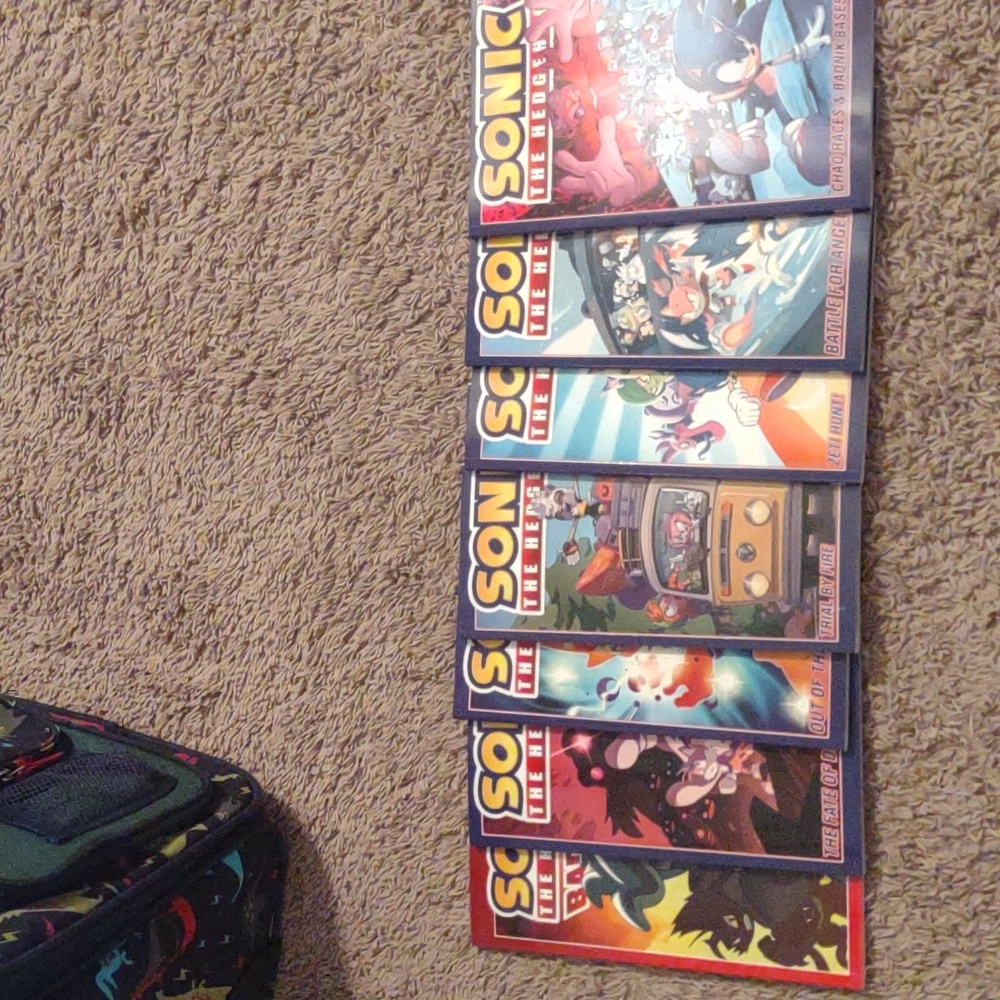 Sonic The Hedgehog graphic novels/comics. Lot of 7